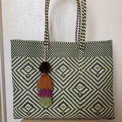 NEW Handcrafted Mexican Woven Tote