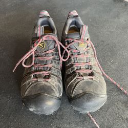 Keen Women’s Steel Toe Boots, Size 7
