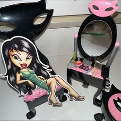 Bratz Funky Furniture Chair Vanity Rotating Doll Stand