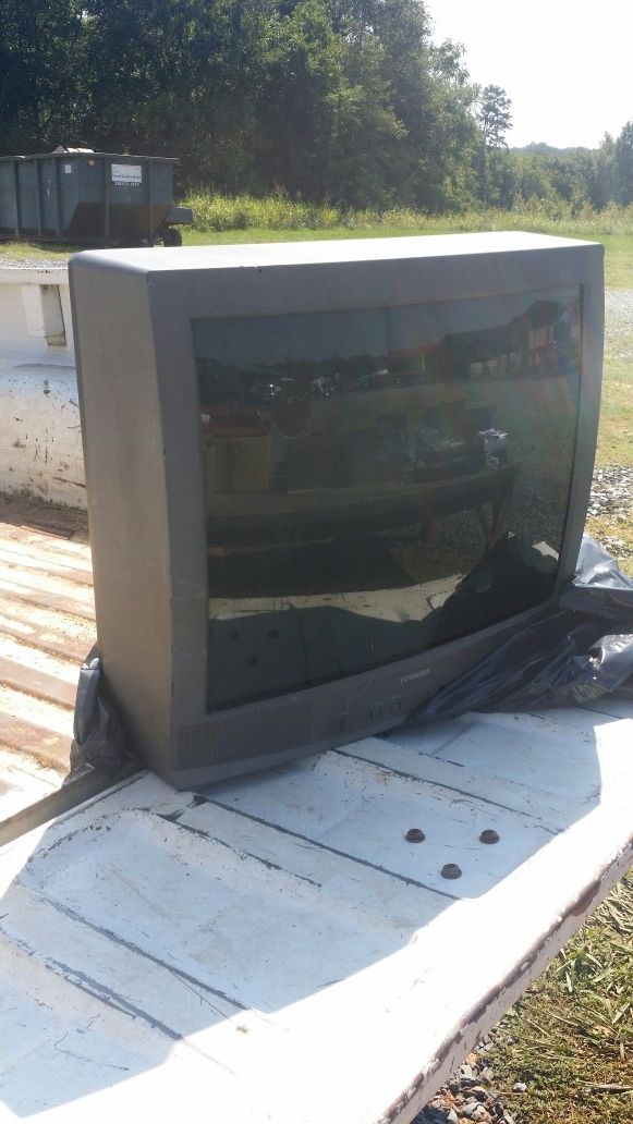 Working but old style TV
