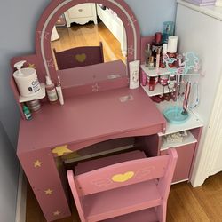（New in box）Kids Vanity Table set ,Open Bookshelf, Storage Cabinet, Please read the instructions