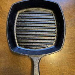 Lodge Square Cast Iron Grill Pan