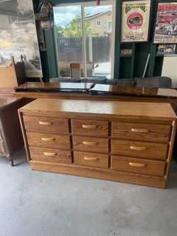 Dresser