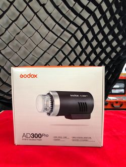 Godox AD300Pro Outdoor Flash