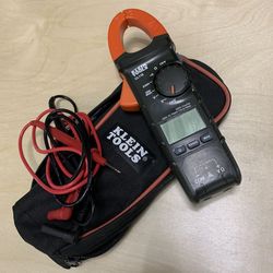 CLEIN TOOLS CLAMP METER EN BUENAS CONDISIONES