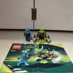 Lego alien conquest set 7049