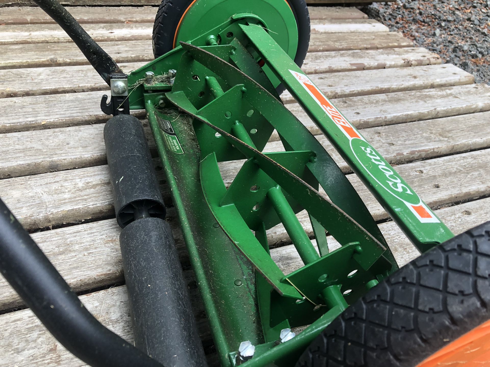 Scott’s Elite 16” Lawn Mower