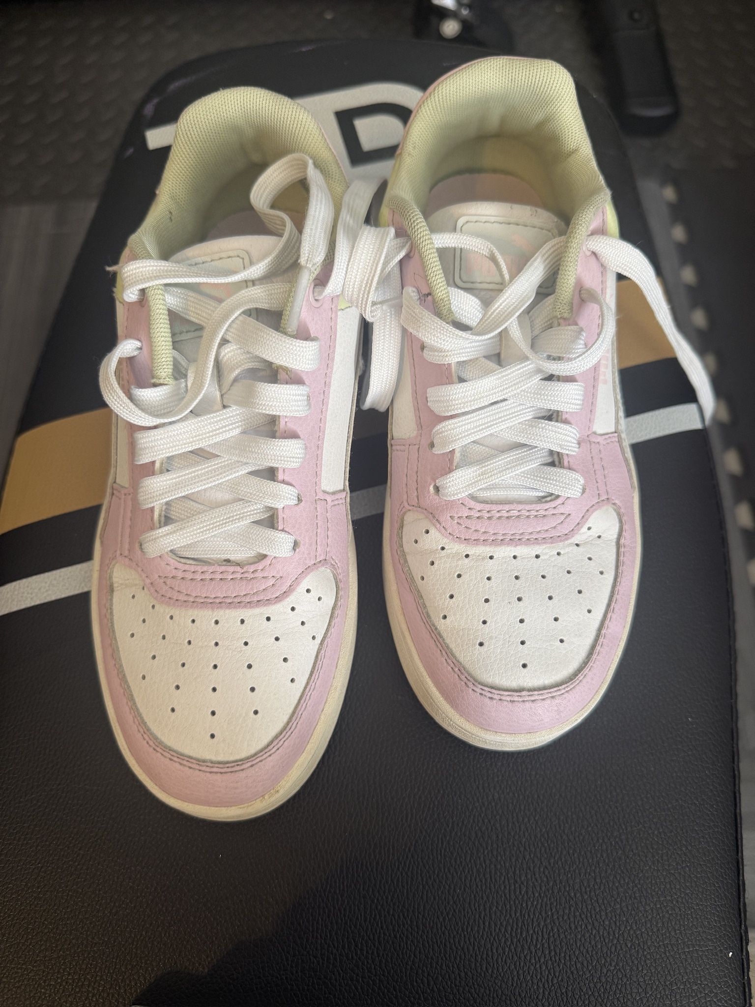 Puma Girls Size 4.5