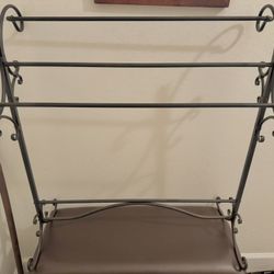 Blanket/throw Rack