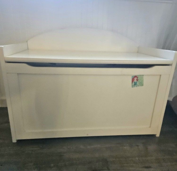Toybox - White