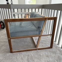 Vintage Urban Window Chair