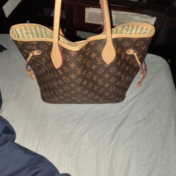 Louis Vuitton MM BAG