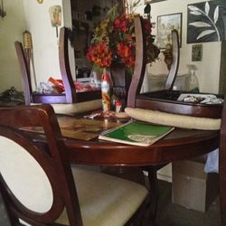 Brand New Diner Set With All 4 Chairs.....