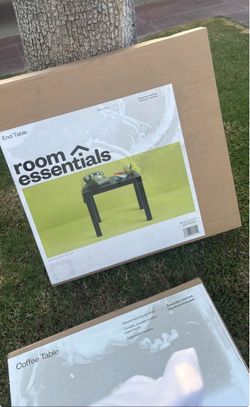 Room Essentials End Table and Coffee Table