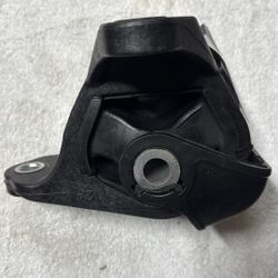 Engine motor mount rear