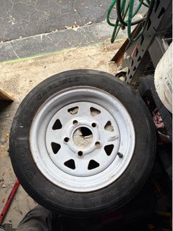 5 lug white trailer wheel