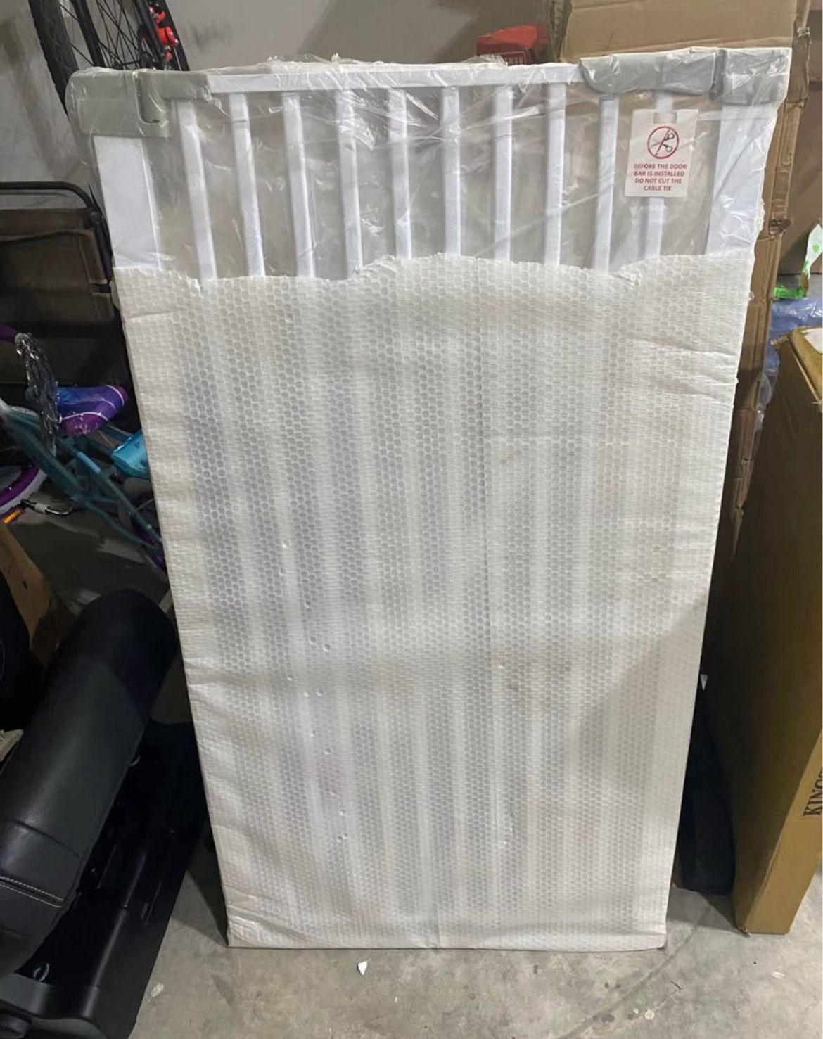 Tall White Gate 30-40 Inches