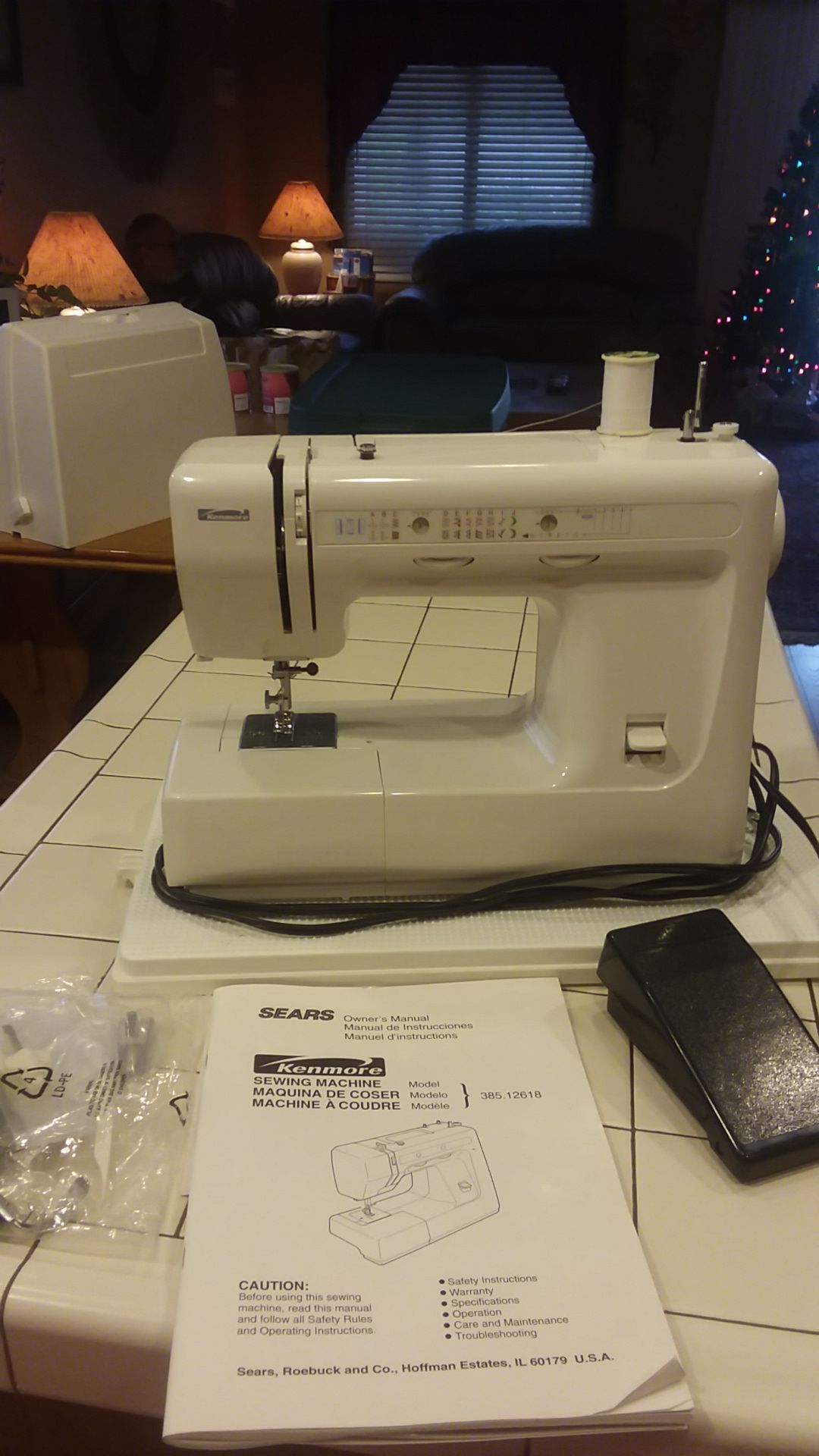 Kenmore Sewing Machine Model 385.12618 for Sale in Phoenix, AZ OfferUp