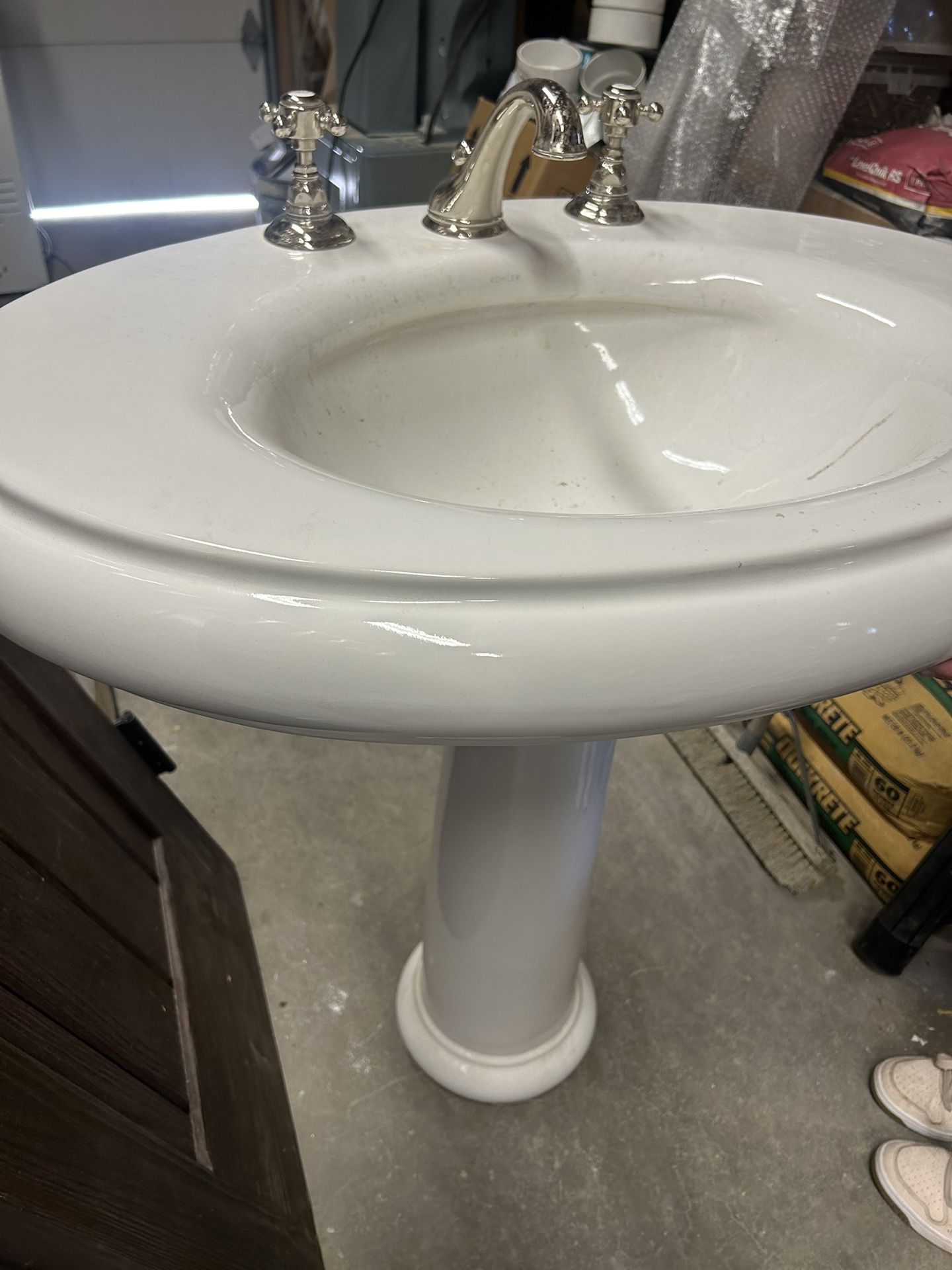 Kholer Pedestal Sink