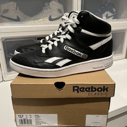 Reebok Classic “Black White”