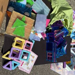 Magnetic Tiles
