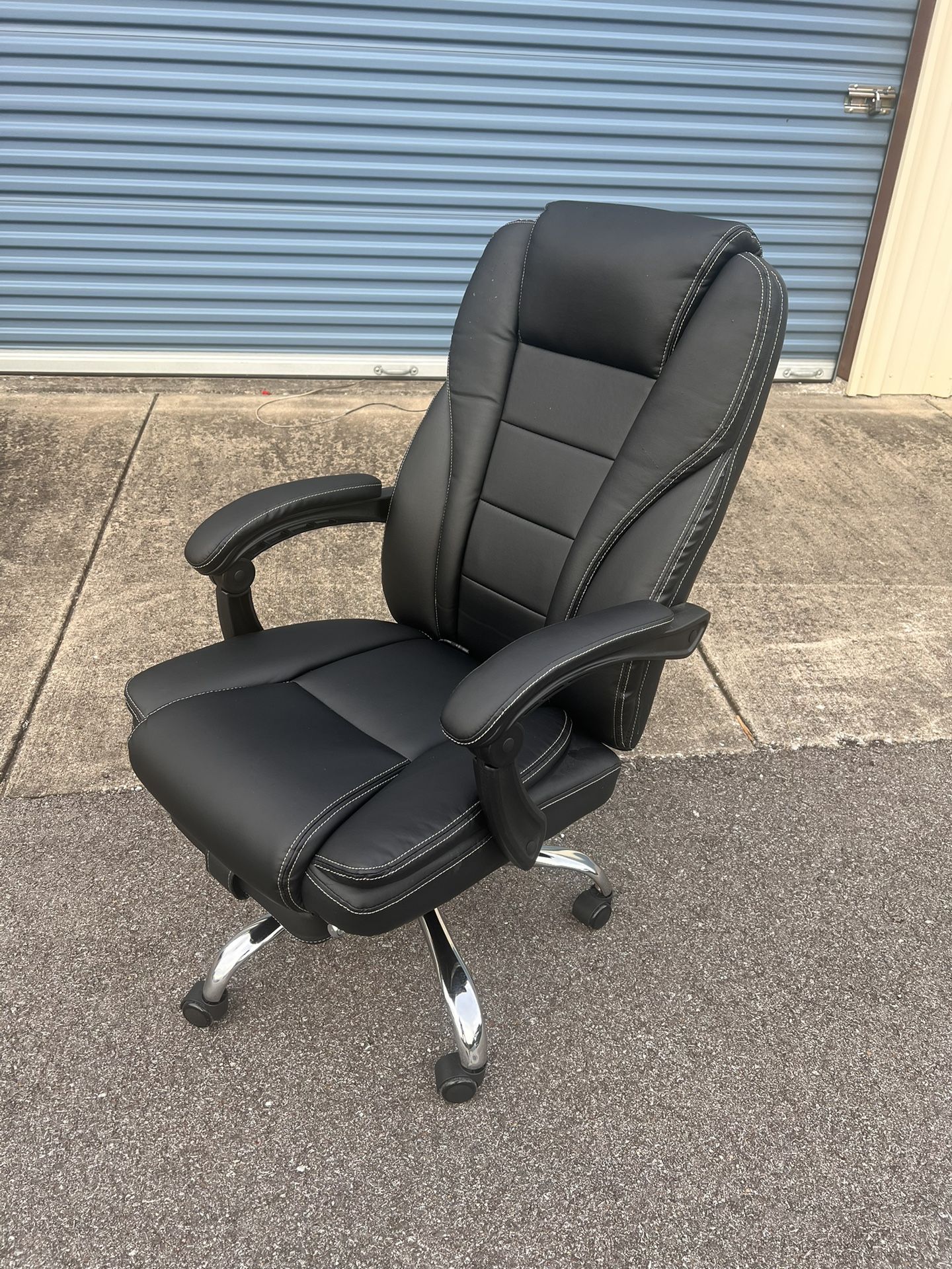 Black Office Chair – Heated Massage + Recline