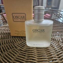 Oscar De La Renta Perfume 