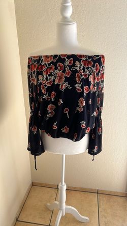 Off The Shoulder Flower Blouse 