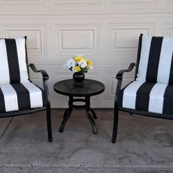 Patio Set With NEW Cushions 