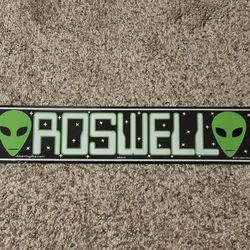 Roswell, New Mexico / Alien Metal Sign (2’ x 5”)