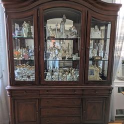 Beautiful Mahogany Wood China Cabinet  / Breakfront