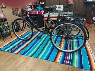 Geocruис Black Adult Tricycle with Rear Basket