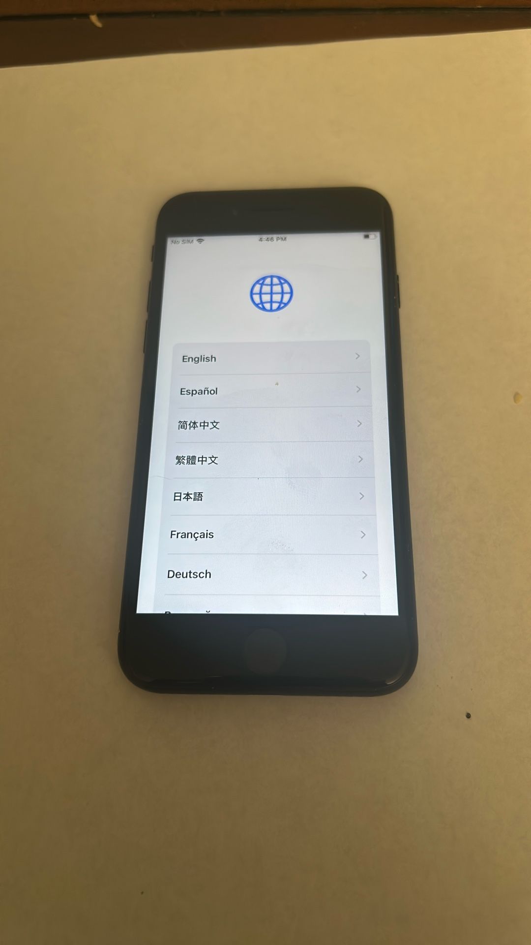 I Phone SE 2 64 GB Like New Unlocked
