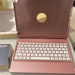 Apple Ipad Or Regular Tablet Case With Key Board  