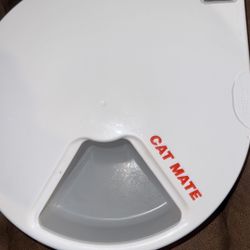 Automatic Pet Feeder With Digital Timer - White