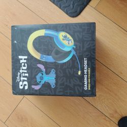 Headphones Disney  Stitch