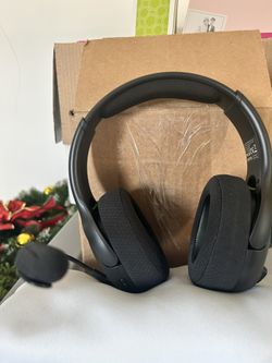 Headphones With Speaker