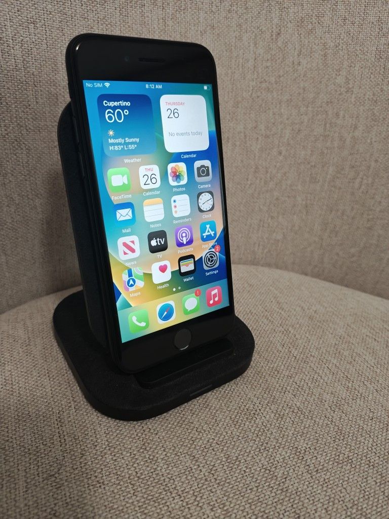 iPhone SE2 black 64G unlocked for any carrier very good condition