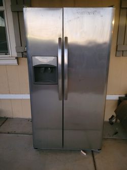 Refrigerator $275