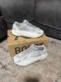 Yeezy 700 V2 Static