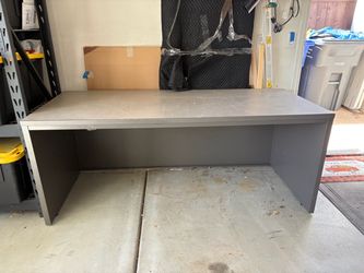 Metal desk