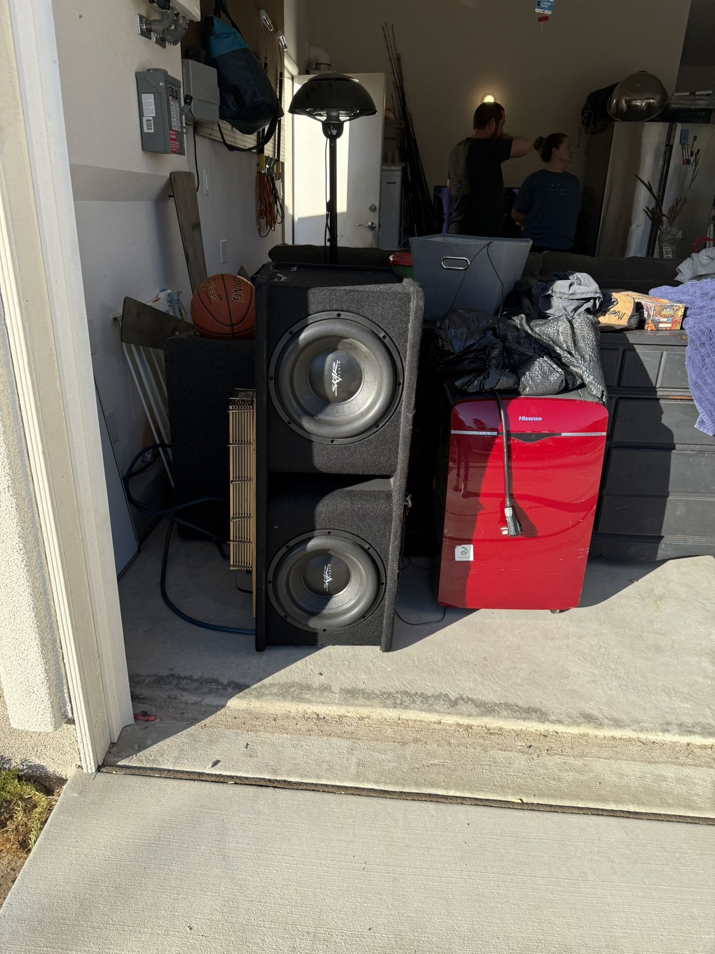 12 inch Dual Subwoofers From Skar Audio 2400 Watts