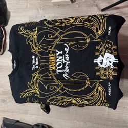 Men’s Medium Scarface shirt