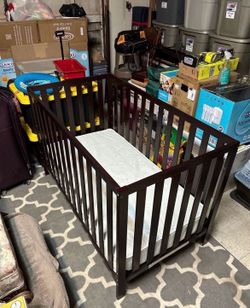 Toddler crib