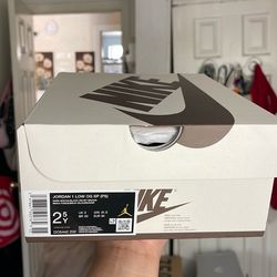 Travis Scott Velvet Brown