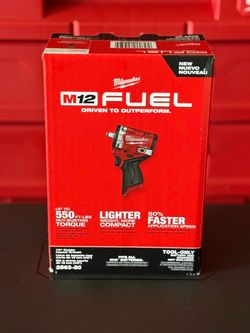 Milwaukee M12 FUEL 12V Lithium-lon Brushless Cordless Stubby 1/2 in. Impact Wrench
