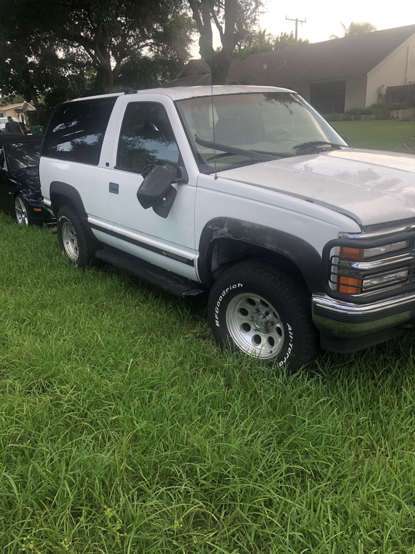 Parting out 98 Chevy Tahoe 2 dr turbo diesel 4X4