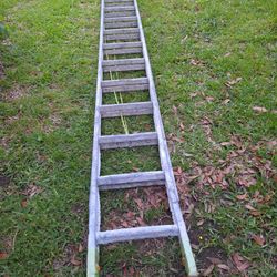 Ladder Escalera 32ft 