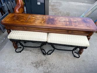 Cool table with 3 chairs