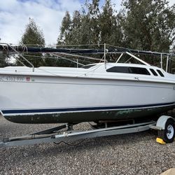 2000 Hunter 240 Trailerable Sloop Sailboat W 9.9 Honda Great Deal!